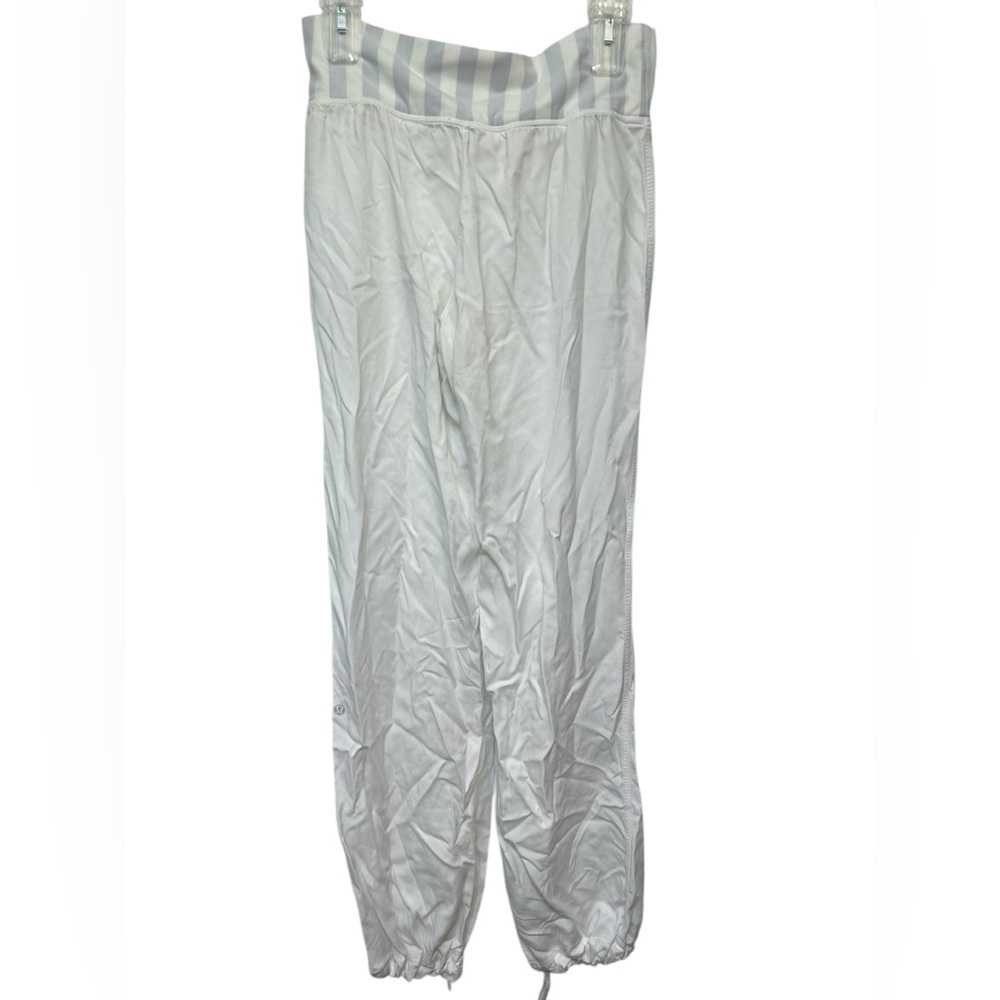 Lululemon White Lightweight Dance Jogger Pants - Picture 2 of 9